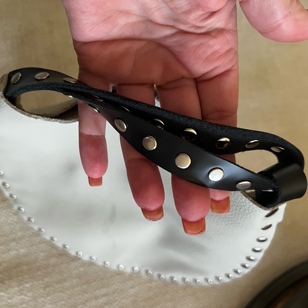 Rebellion Cream and Black leather wristlet with silver grommets - Picture 5 of 8